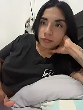 Snapshot of InesD_Arcy chatting on May 2026 01:47:02 AM InesD Arcy online show from May 2026 01:47:02 AM