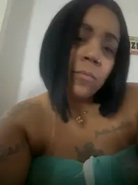 GianLavinnye online show from May 2026 11:11:01 PM