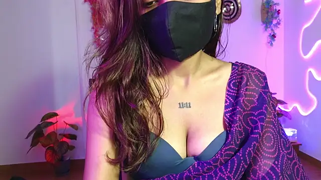 Yaliina online show from May 2026 06:21:02 AM