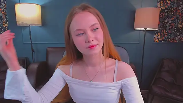 FloraLarsson online show from May 2026 10:43:02 AM