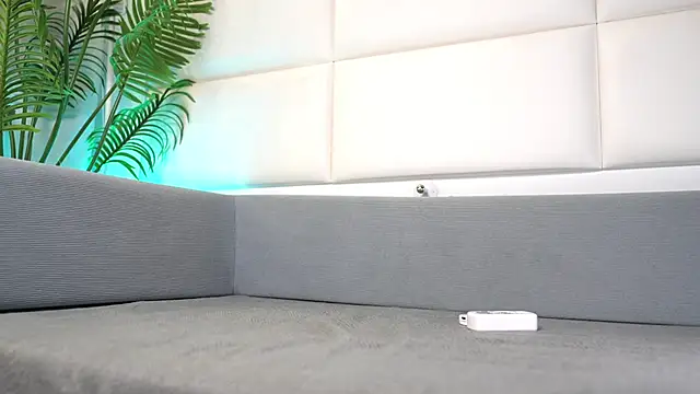 Juliadragon online show from December 2025 04:21:01 AM