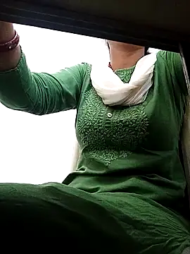 Simmi-00 online show from May 2026 06:30:01 AM