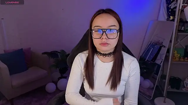 Eva Cutties online show from May 2026 09:15:01 AM