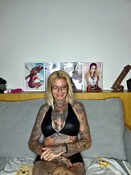Sarah-Daniels online show from April 2026 08:57:02 PM