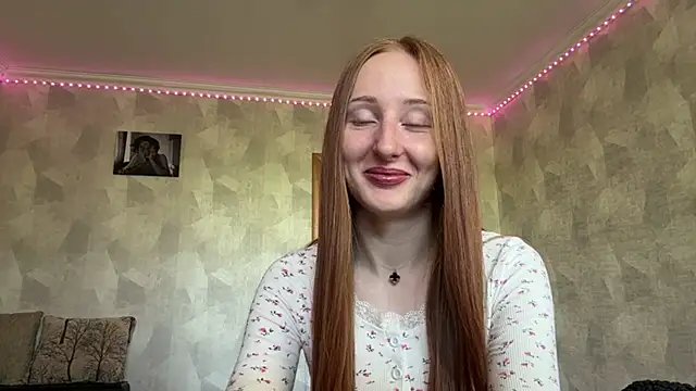 Snapshot of SofiaSelen chatting on May 2026 10:20:01 AM SofiaSelen online show from May 2026 10:20:01 AM