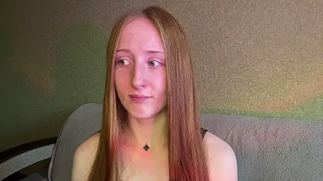 Snapshot of SofiaSelen chatting on May 2026 04:19:01 AM SofiaSelen online show from May 2026 04:19:01 AM