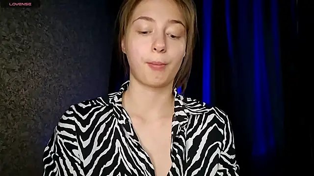 CarinaDespino online show from May 2026 05:25:01 AM