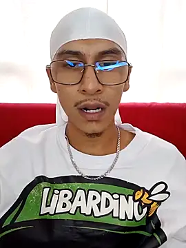 Snapshot of Lil_black009 chatting on May 2026 04:25:02 PM Lil black009 online show from May 2026 04:25:02 PM