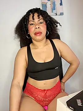 Cassandra em  online show from May 2026 04:33:01 PM