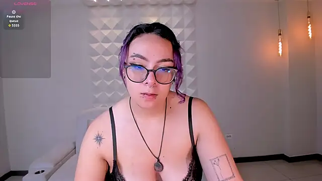 LoiseHarper online show from June 2026 07:58:02 PM