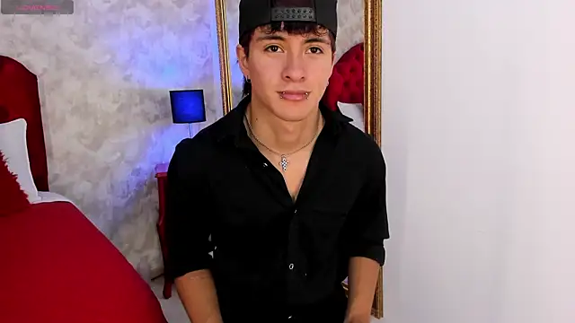 Liam Grayson  online show from May 2026 02:00:01 PM