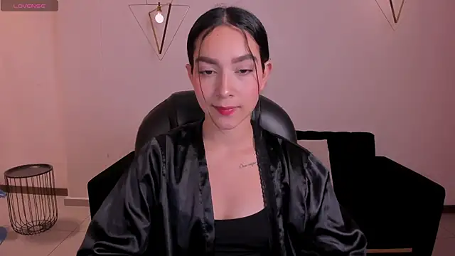 Snapshot of SophieKiss1 chatting on May 2026 07:44:02 PM SophieKiss1 online show from May 2026 07:44:02 PM