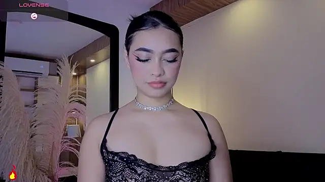 Snapshot of Chloe_monroee chatting on July 2026 03:19:01 AM Chloe monroee online show from July 2026 03:19:01 AM