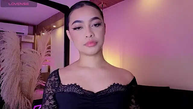 Snapshot of Chloe_monroee chatting on July 2026 03:23:01 AM Chloe monroee online show from July 2026 03:23:01 AM