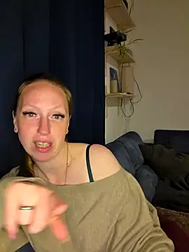 Snapshot of SweetGermanAlina chatting on May 2026 09:44:02 PM SweetGermanAlina online show from May 2026 09:44:02 PM