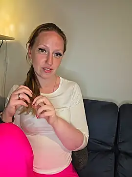 Snapshot of SweetGermanAlina chatting on May 2026 08:50:01 PM SweetGermanAlina online show from May 2026 08:50:01 PM