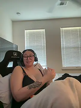 Snapshot of minhaaa_baby chatting on May 2026 04:12:01 PM minhaaa baby online show from May 2026 04:12:01 PM