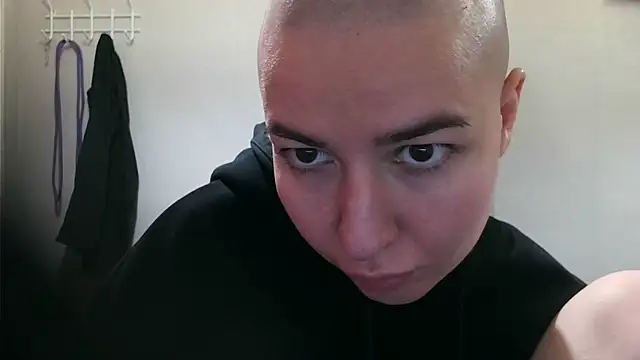 Julia Bright online show from May 2026 12:41:02 AM