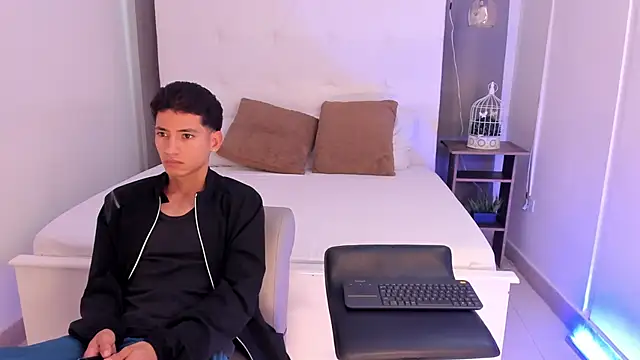 Alejo-and-Thiago online show from May 2026 12:22:02 PM