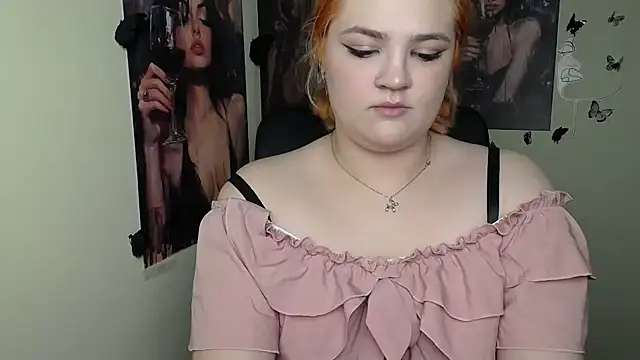 RinaRiii online show from May 2026 05:20:01 PM