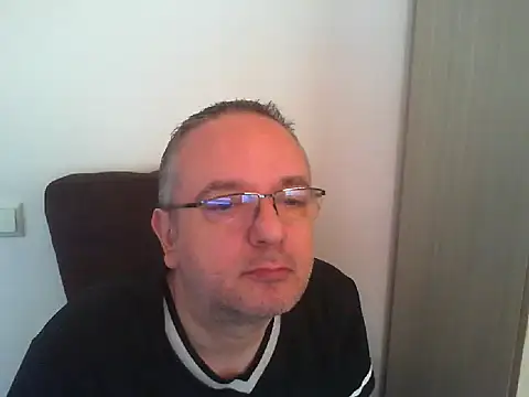 Snapshot of GeorgeCarlo chatting on May 2026 09:03:02 AM GeorgeCarlo online show from May 2026 09:03:02 AM