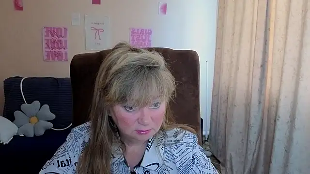 Melania Cook online show from July 2026 10:17:01 AM