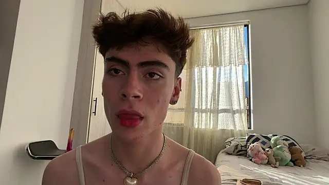 Snapshot of _peachyboy chatting on June 2026 10:12:01 PM peachyboy online show from June 2026 10:12:01 PM