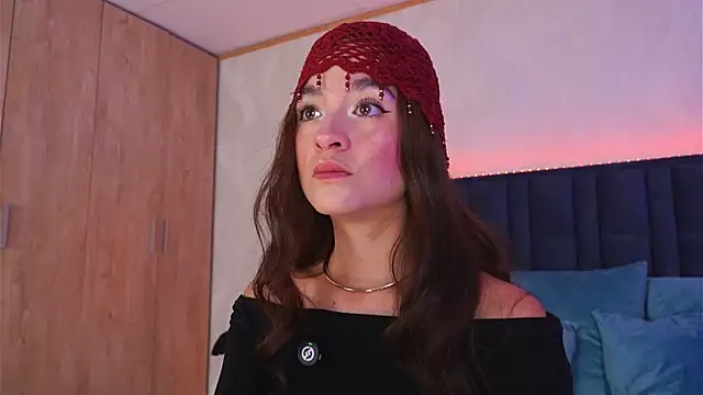 LucyFlame online show from August 2026 04:37:01 AM
