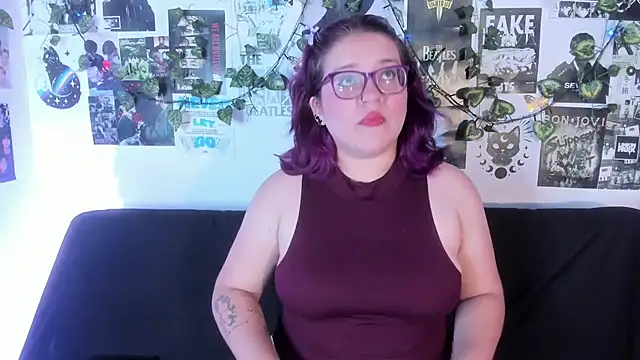 Snapshot of helleen21 chatting on July 2026 05:22:02 AM helleen21 online show from July 2026 05:22:02 AM
