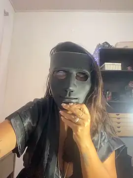 VelvetLunna online show from May 2026 12:23:01 PM