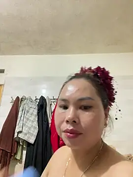 Snapshot of Banana-zz chatting on May 2026 02:45:01 PM Banana-zz online show from May 2026 02:45:01 PM