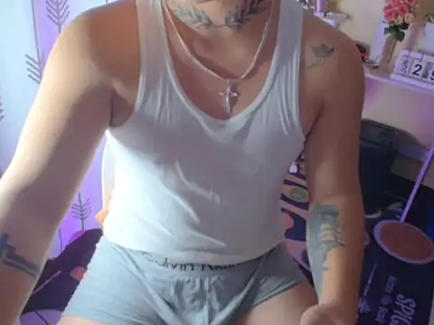 Snapshot of Ashtonfuckingboi chatting on July 2026 06:46:02 PM Ashtonfuckingboi online show from July 2026 06:46:02 PM