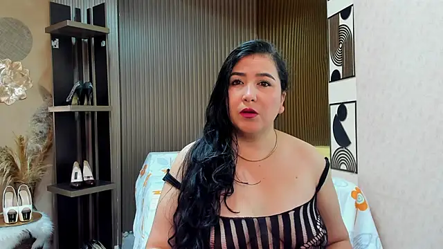 BBWLuxuryMuse online show from May 2026 12:00:01 PM