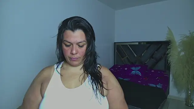 Snapshot of Martina_Foxy01 chatting on May 2026 11:28:01 AM Martina Foxy01 online show from May 2026 11:28:01 AM
