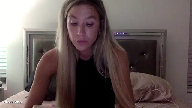 Snapshot of Misss_alyssaaa chatting on May 2026 03:37:02 AM Misss alyssaaa online show from May 2026 03:37:02 AM