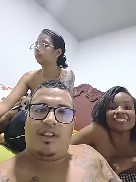Snapshot of OshunHoney chatting on May 2026 04:54:02 AM OshunHoney online show from May 2026 04:54:02 AM