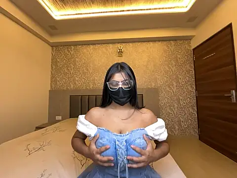 Snapshot of Miss_Heer chatting on July 2026 07:02:02 PM Miss Heer online show from July 2026 07:02:02 PM