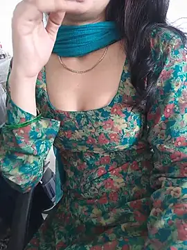 Snapshot of zoya_baby_ chatting on June 2026 10:37:02 AM zoya baby online show from June 2026 10:37:02 AM
