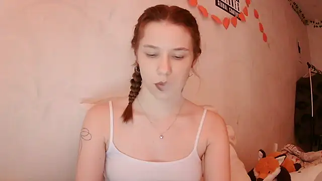 Snapshot of PollyStix chatting on July 2026 02:01:01 PM PollyStix online show from July 2026 02:01:01 PM