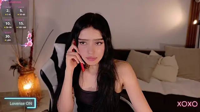 Snapshot of ludovikasallow chatting on May 2026 02:47:02 PM ludovikasallow online show from May 2026 02:47:02 PM