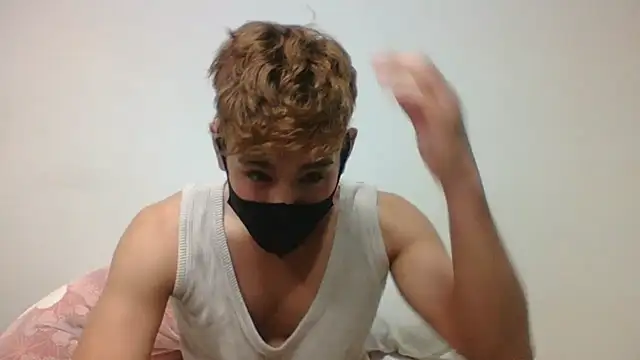 Snapshot of Mart00japan chatting on July 2026 12:37:01 PM Mart00japan online show from July 2026 12:37:01 PM