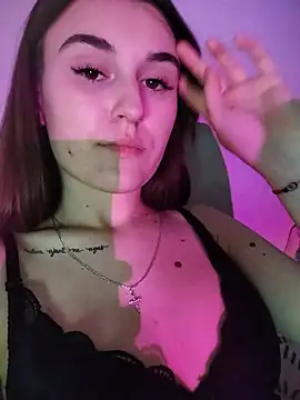 Snapshot of Kamila_lov chatting on May 2026 07:07:01 PM Kamila lov online show from May 2026 07:07:01 PM