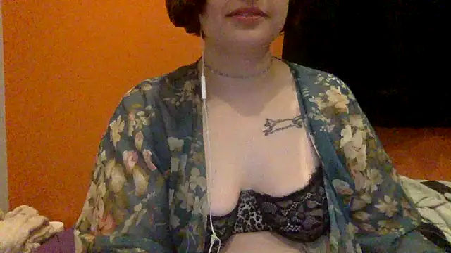 moniqueisalovergirl online show from May 2026 02:17:02 AM