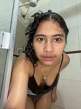 Snapshot of Xaannder chatting on May 2026 01:55:01 AM Xaannder online show from May 2026 01:55:01 AM