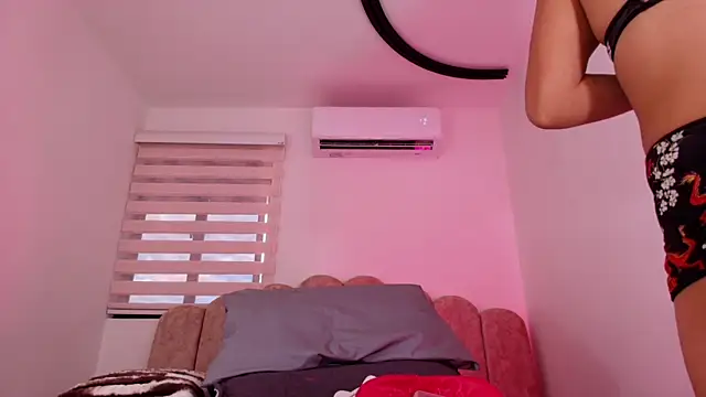 Snapshot of Malaia_thompson_ chatting on August 2026 12:04:02 PM Malaia thompson online show from August 2026 12:04:02 PM