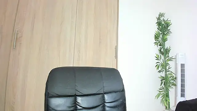 keily milk online show from May 2026 05:34:02 PM
