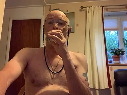 Moonraker64 online show from May 2026 05:03:02 AM