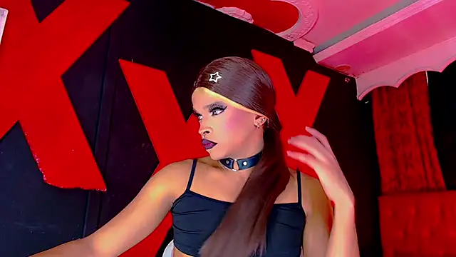 Mia Colucci25 online show from July 2026 12:59:02 PM