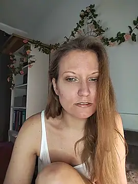 Candy Cougar online show from June 2026 06:35:01 AM