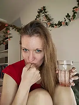 Candy Cougar online show from June 2026 06:40:01 AM